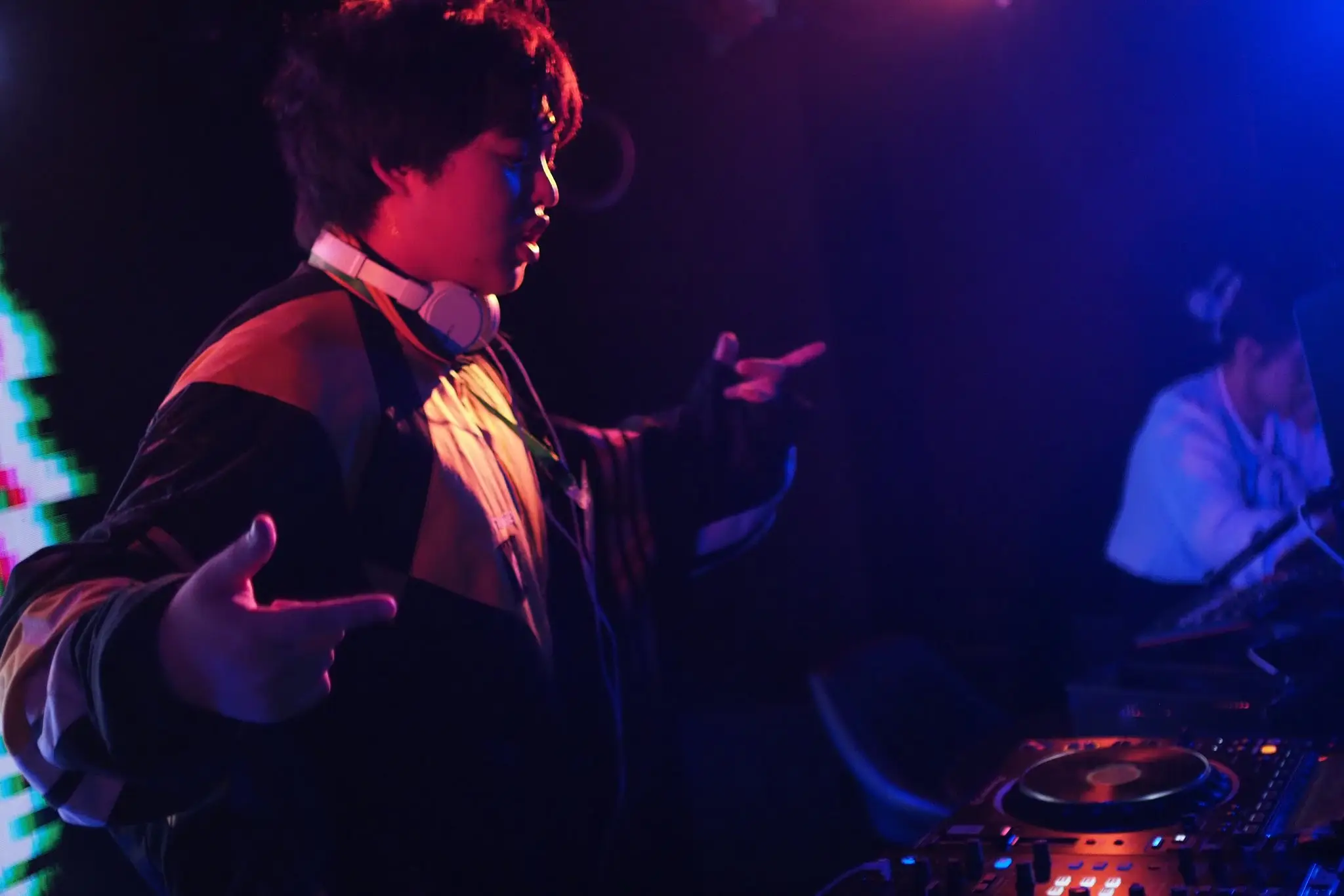 お客さんに受け入れられた時の一体感がすごく楽しいんです。