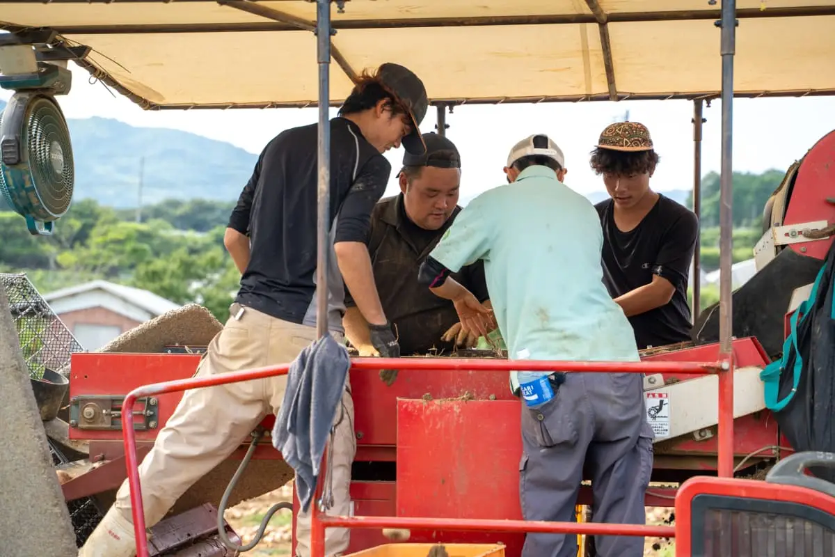 従業員だけの作業だったら「暑いのが当たり前」と思いつくこともなかったでしょう。